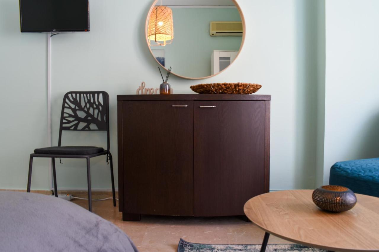 City Center Studio 2 Apartment Kalamata Bagian luar foto