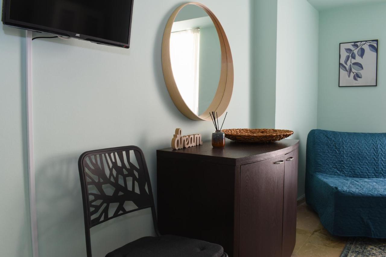 City Center Studio 2 Apartment Kalamata Bagian luar foto