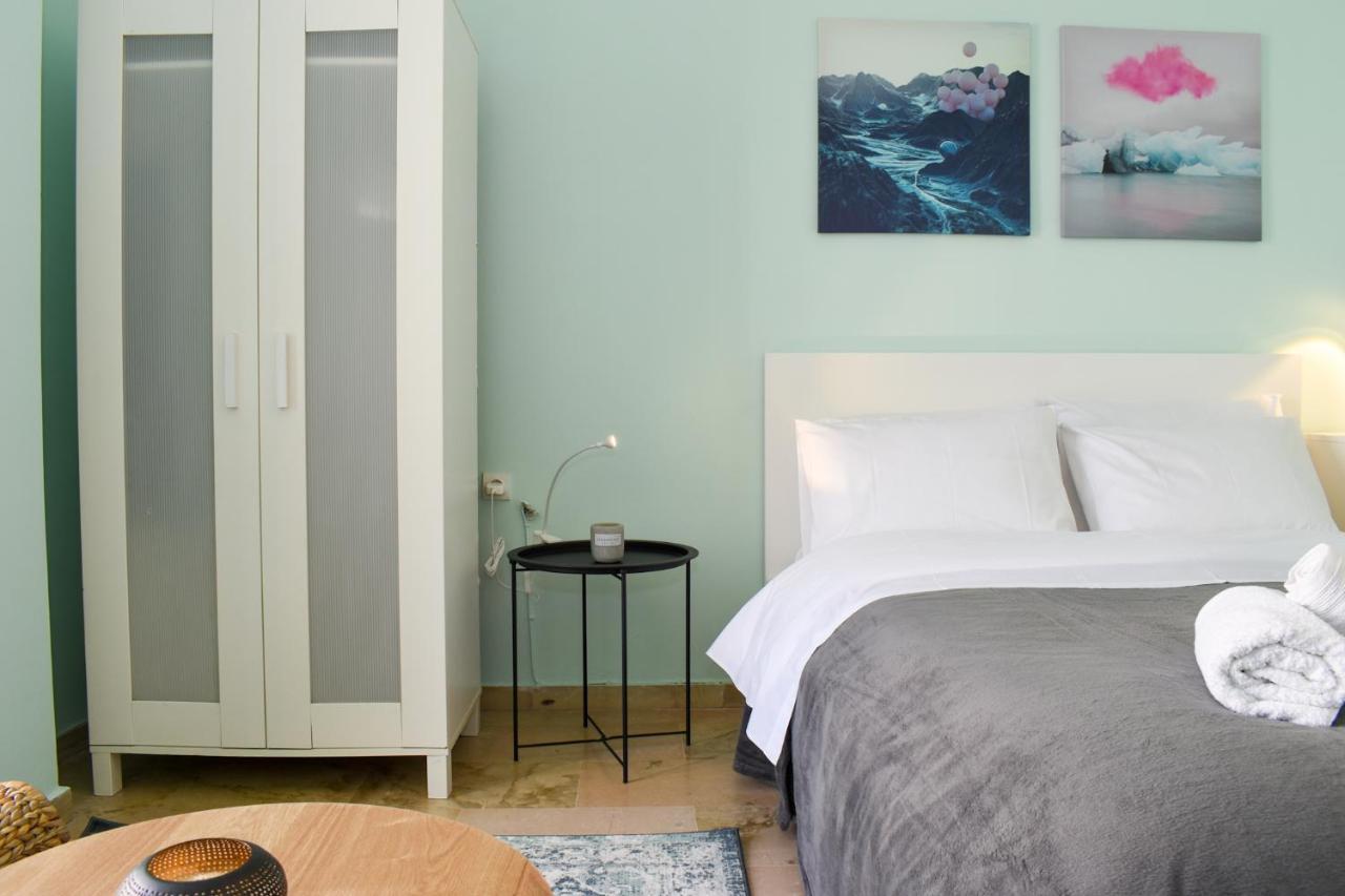 City Center Studio 2 Apartment Kalamata Bagian luar foto