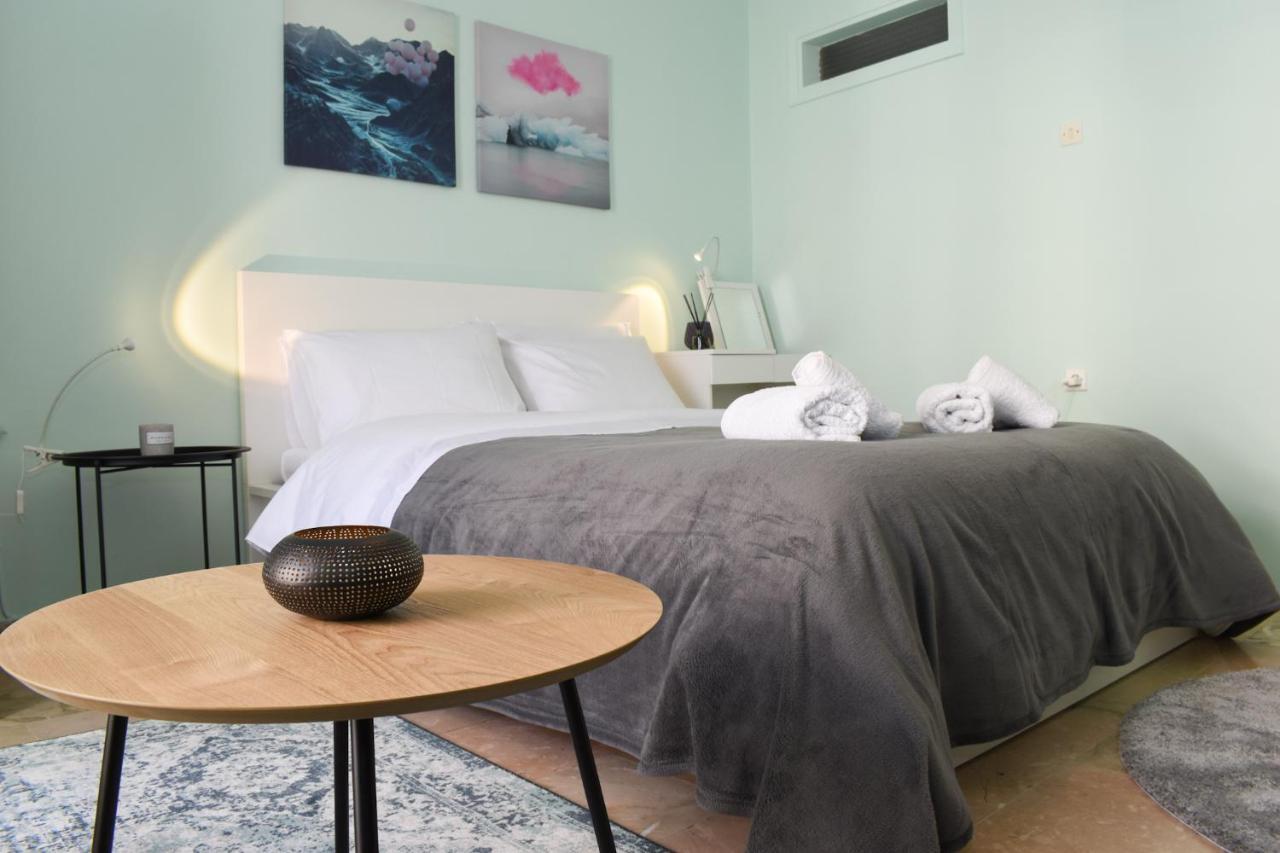 City Center Studio 2 Apartment Kalamata Bagian luar foto