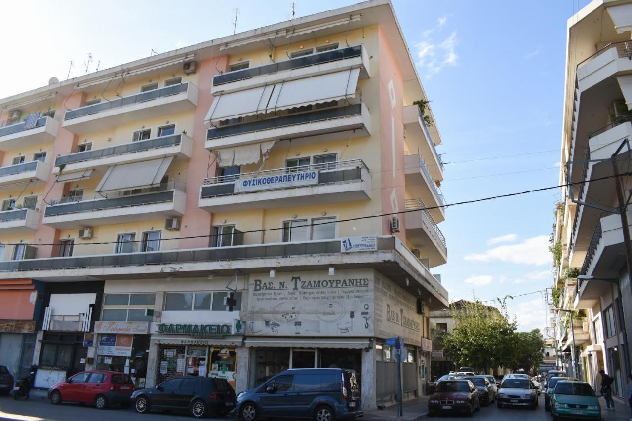 City Center Studio 2 Apartment Kalamata Bagian luar foto